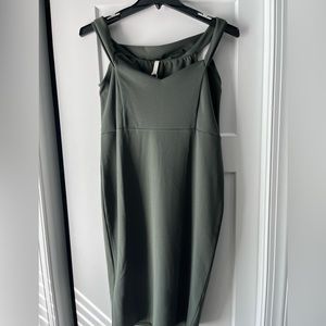 NWT PinkBlush Olive Off Shoulder Fitted Maternity Dress